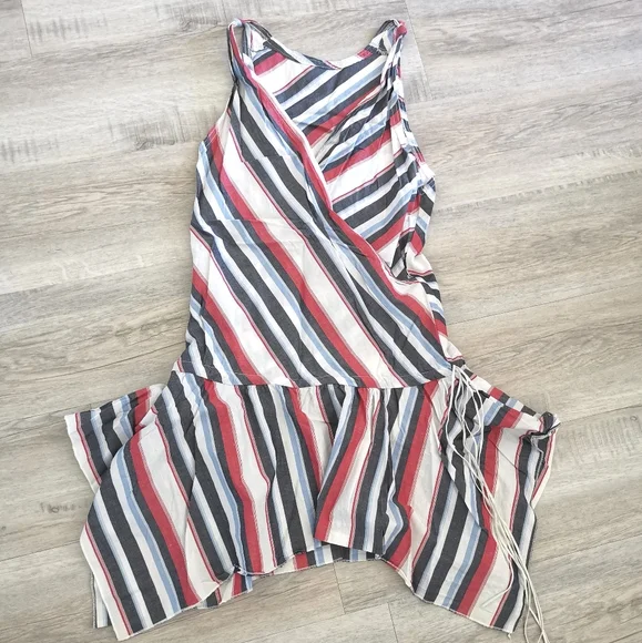 Dress - Picture 1 of 8